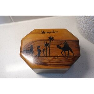 Vintage Jerusalem Olive Wood Trinket Box Octagon‎ Silhouette Palms Souvenir